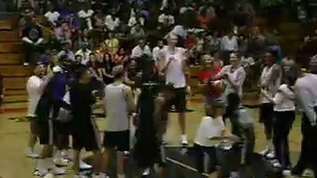 Los Angeles Sparks dancing, a must see for everyone!! смотреть онлайн