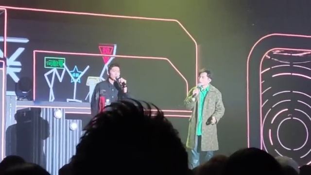 【Error 明星生活演唱會 | 現場】Error 表演精彩節錄（3）??Dee gor 何啟華 / 嘉賓游學修 cross over ?✌?兩位互串好很正?? смотреть онлайн