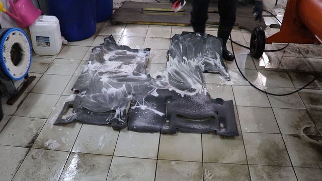 Стирка автомобильного ковролина. Не рекомендую повторять!!! смотреть онлайн