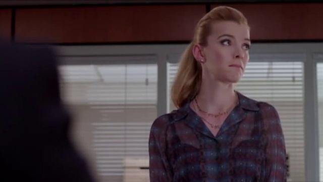 Betty Gilpin Talks Checking in to 'Nurse Jackie' смотреть онлайн