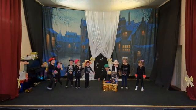 "Багаж" С. Я. Маршак. Малыши 5-6 лет смотреть онлайн