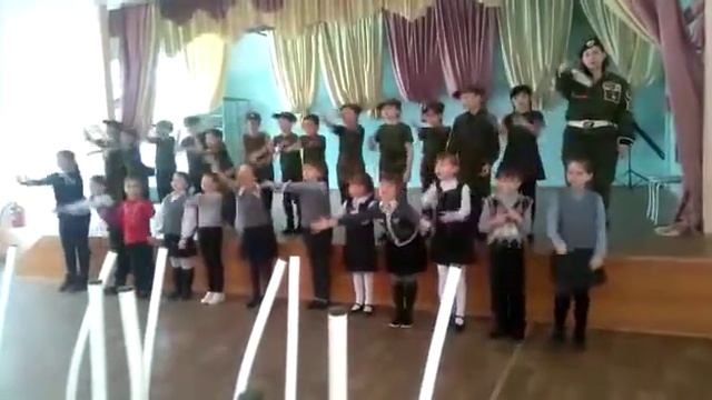 Здравствуй небо в облаках здравствуй юность в сапогах пропади моя тоска вот он я привет войска Лари смотреть онлайн