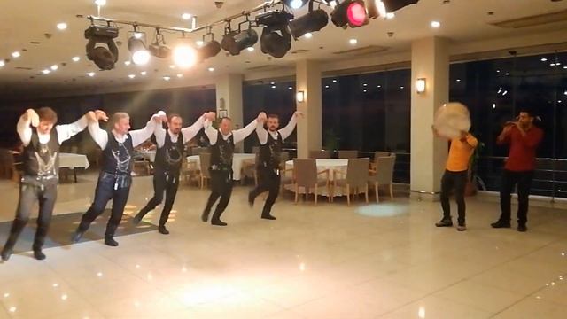 Traditional Turkish Dance - Men смотреть онлайн