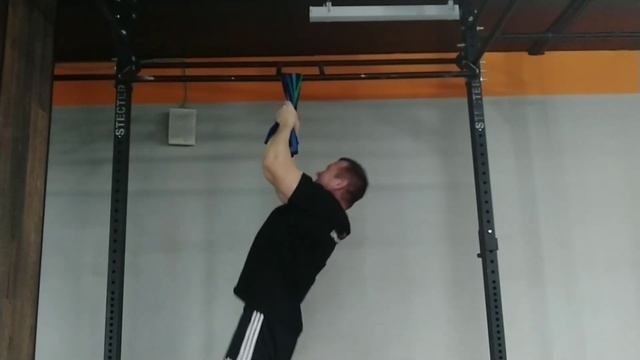 #подтягивания Подтягивания на полотенце, попробуй повтори#хват#бодибилдинг#тренер смотреть онлайн