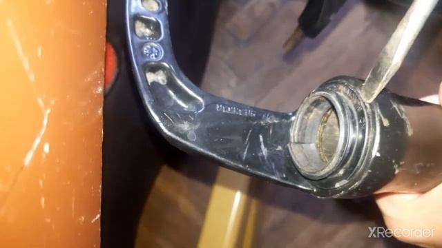 Вилка Suntour xct 26. Сальники оказались вроде как влитые горячими. Порвать можно. Снять Нет ) смотреть онлайн