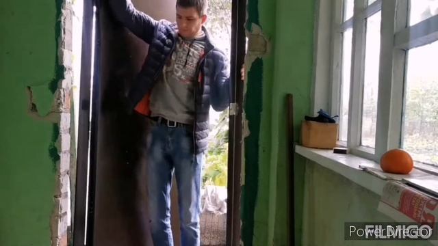 Наш ремонт продолжается. Установка новой двери. смотреть онлайн
