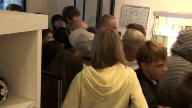 Презентация и автограф-сессия St1ma в G-style смотреть онлайн