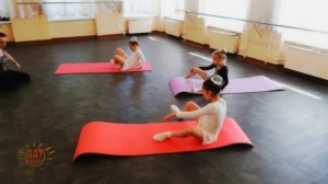 Партерные упражнения для обучающихся 6, 8 лет / МБУ ДО «ДДТ»