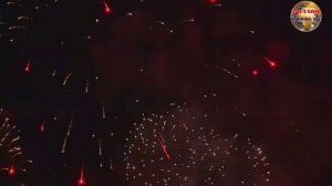 Праздничныи салют в Санкт-Петербурге