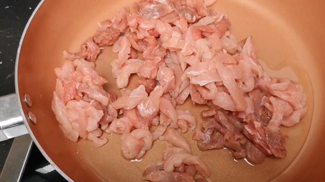 Теплый салат со свининой и картофелем ??? смотреть онлайн