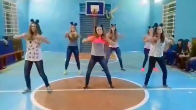 Легкий танец в школу смотреть онлайн
