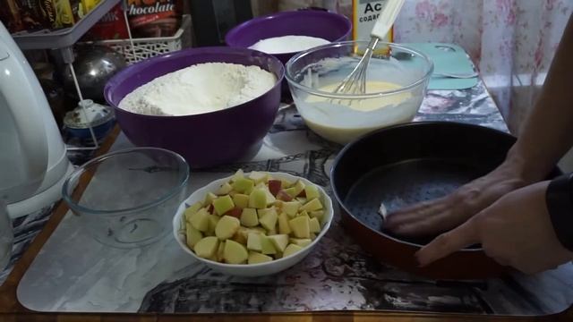 Как приготовить шарлотку. смотреть онлайн