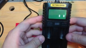 Универсальные зарядные устройства Nitecore UMS2, Nitecore i4.