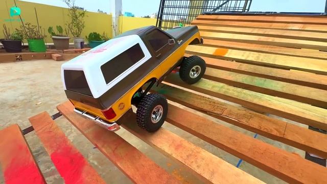 RC LandRover Defender New Bridge Track Testing - Chatpat toy TV смотреть онлайн