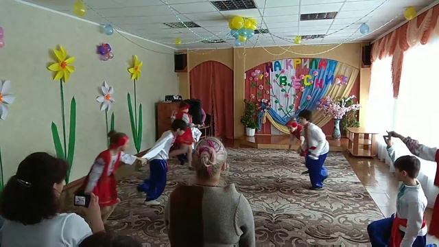 2018-03-07_НВК "Казка". 3-А. Поздравление учителей с 8 Марта. смотреть онлайн