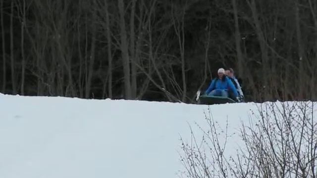 Надувные сани в Эрцоге смотреть онлайн