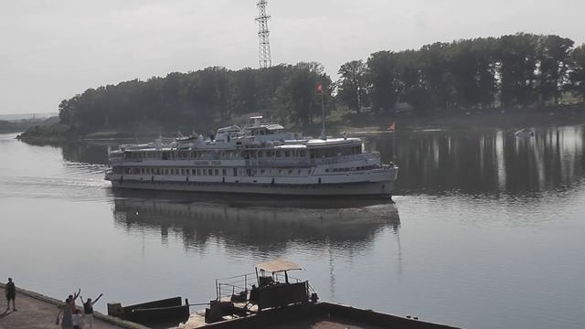 Теплоход Тукай.wmv