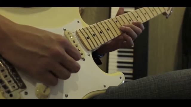 Trying out Vinai Trinateepakdee Ballad Solo Licks смотреть онлайн