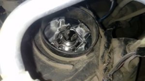 Лада Ларгус. Как поменять лампочку ближнего света в передней фаре Лада Ларгус