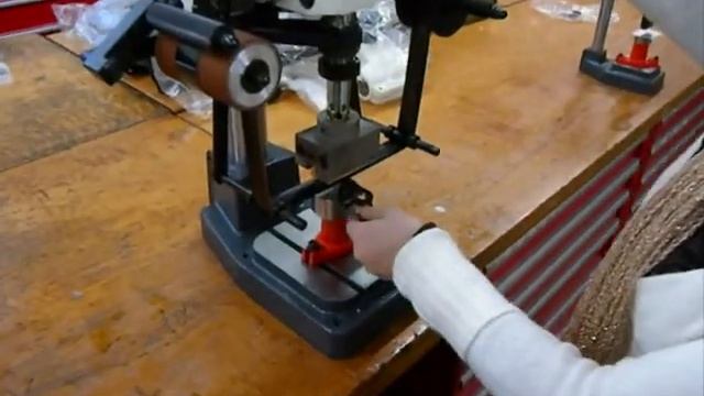 Горячее тиснение по пластику прессом MB21E Automator смотреть онлайн