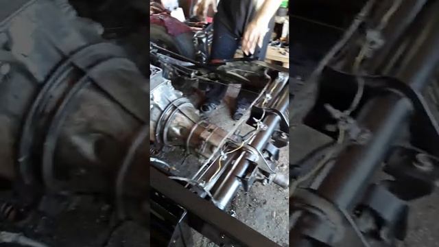 Установили коробку собрали сцепление. смотреть онлайн