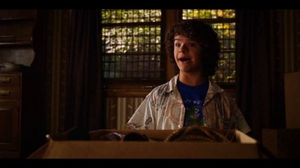 Max and Lucas singing | Stranger Things 3x08