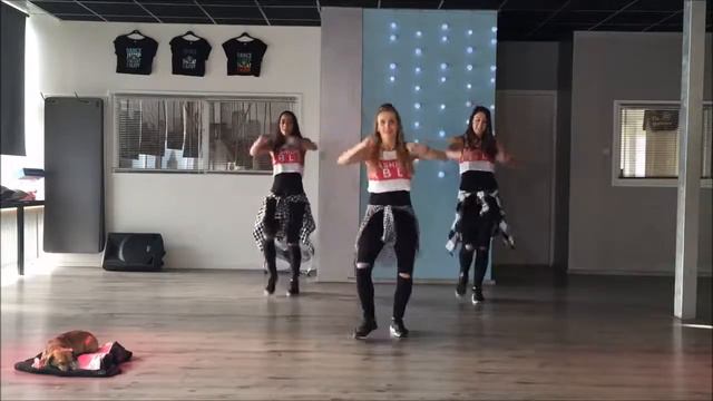 Танец под песню деспасито