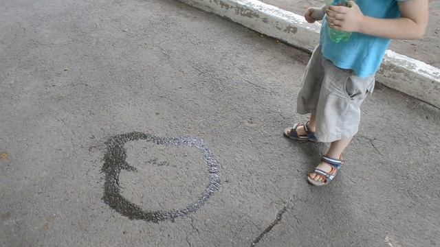 Рисунки водой на асфальте Детский сад Летний период смотреть онлайн