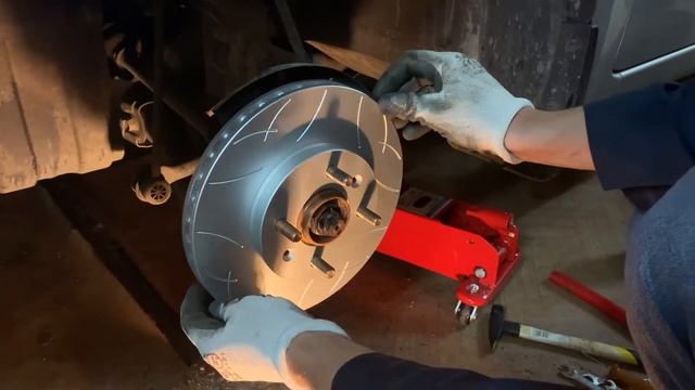 Тормозной диск передний UBS для KIA RIO III смотреть онлайн