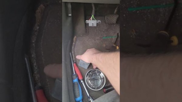 Saab 9-3 steering lock bypass money saver no cutting tool required.