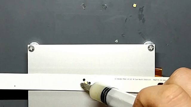 Паяем на РТС нагревателе. Замена светодиодов. смотреть онлайн