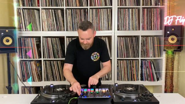 Live Mix on ipad! using djay pro ai by DJ Flip смотреть онлайн