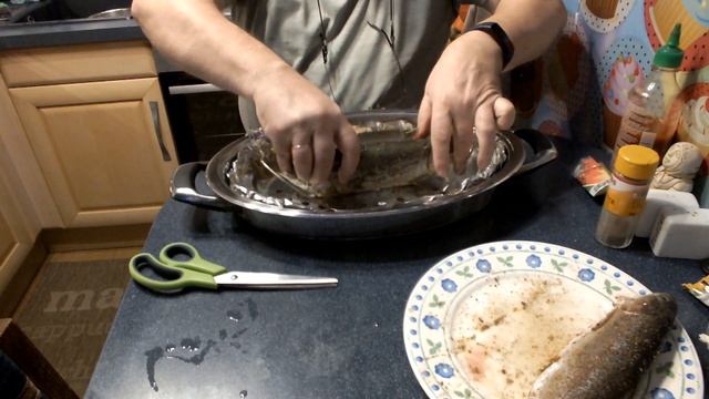 ФОРЕЛЬ КОПЧЁНАЯ В ДОМАШНИХ УСЛОВИЯХ . смотреть онлайн