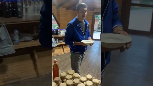Как проверить мёд на натуральность: самый простой и эффективный способ смотреть онлайн