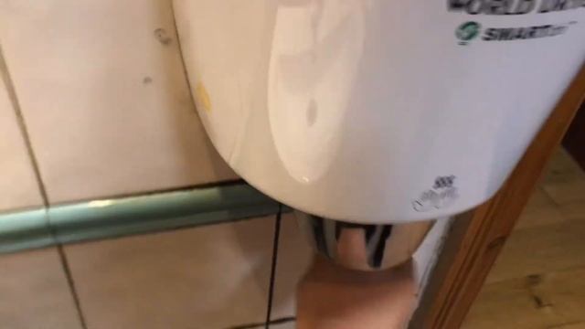 PHS World Dryer Smartdri at Brewers Fayre The Meadows Wombwell ? смотреть онлайн