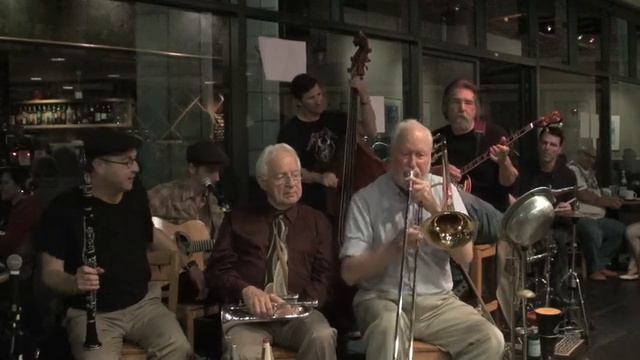 Clint Baker's Cafe Borrone All Stars "Royal Garden Blues" смотреть онлайн