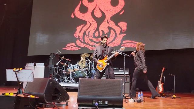 Tony Harnell of T.N.T: Everyone's a Star M3 Rock Festival 2022 смотреть онлайн