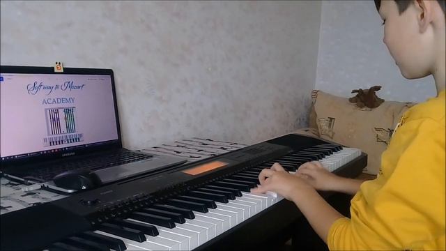 Упражнение Ганон № 1 с проговариванием нот смотреть онлайн