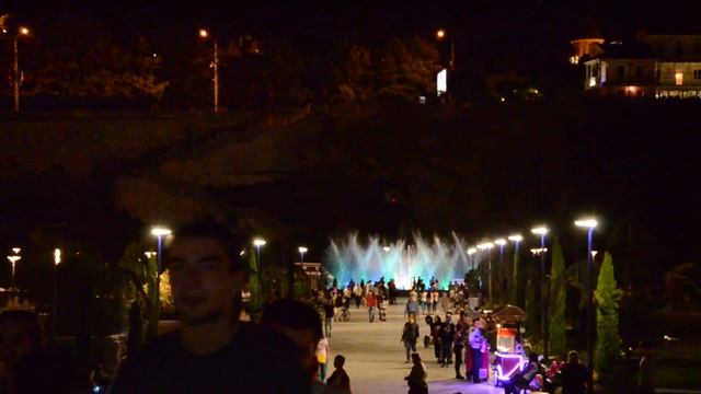 Музыкальный фонтан в Тбилиси смотреть онлайн