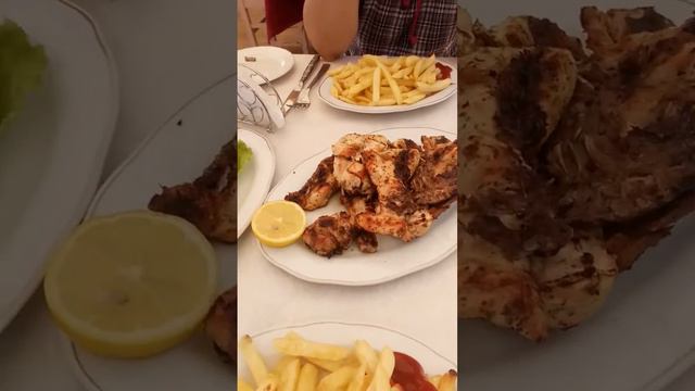 АЛБАНИЯ ВЛЁРА 2018 лето (обедаем вкусно) смотреть онлайн