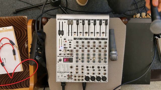 Behringer Eurorack UB1204FX Pro