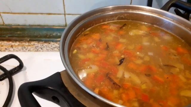 Варю быстрый супчик из рыбной консервы