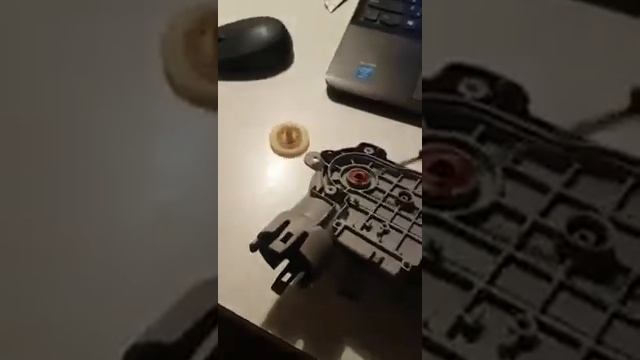 Ремонт распределителя потока на посудомойке Бош Сименс Nef смотреть онлайн