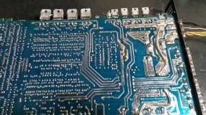 Усилитель ZEUS AB-4.70 хрип по одному каналу