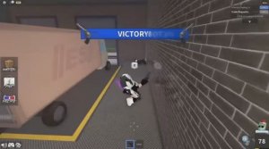 ПРОСТО ИГРАЮ В ММ2 И ОБСУЖДАЮ ИГРОКОВ☻️