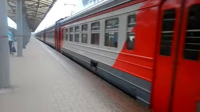 Электропоезд ЭР2Т-7213 Киевский вокзал Москвы 5.06.2016 смотреть онлайн