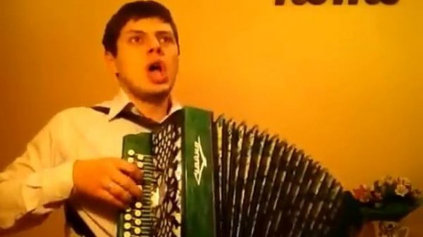 Ойся, ты ойся. Под гармонь (Oy, sya. Russian folk song on button accordion)