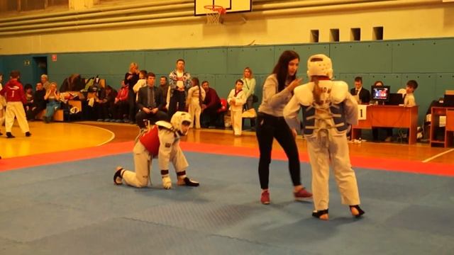 48. Миронец Ксения +41кг. красный жилет смотреть онлайн