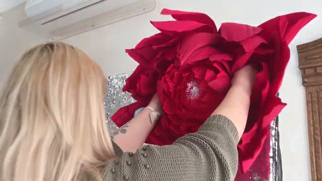 Фотозона на День Народження з квітами гігантами. Alla Veselka. смотреть онлайн