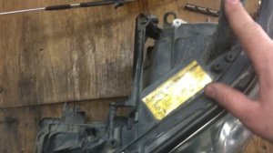 Замена лампочек ближнего света Lexus RX330, RX350 2006г